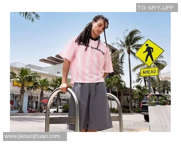 各大足球明星穿搭专属战靴汇聚展现运动科技与个人风格